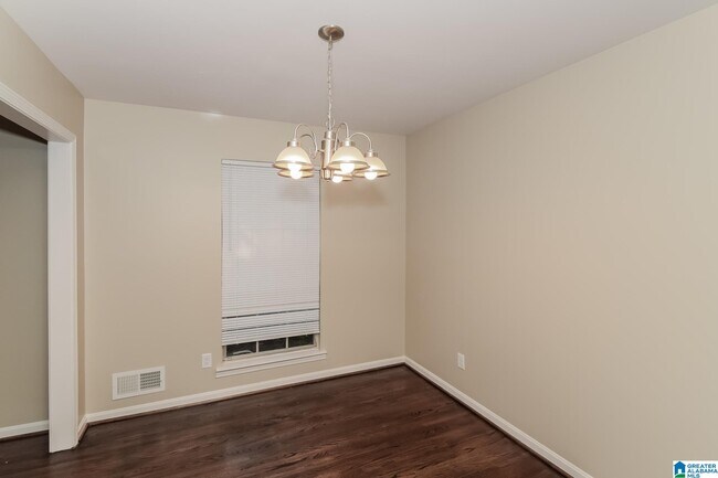 Foto del edificio - 1508 Brewster Cir