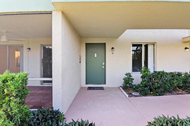 Building Photo - 6341 Chasewood Dr