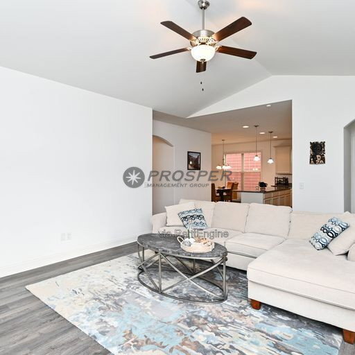Foto del edificio - 120 Shumard Ln