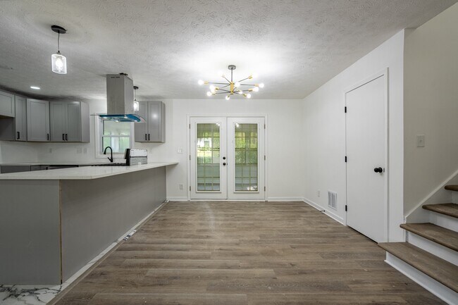 Foto del edificio - 6310 Thornhedge Dr