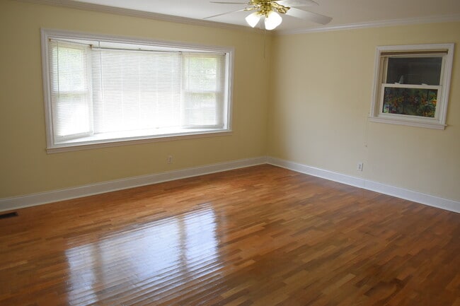 Building Photo - 3321 Oakley Cir
