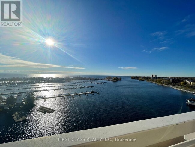 Building Photo - 2267 Lake Shore Blvd W