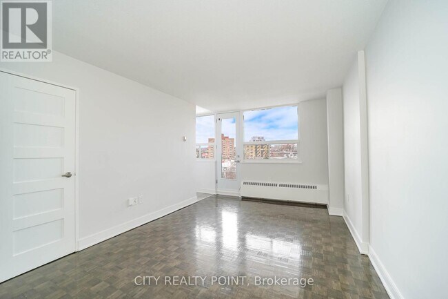 Photo du bâtiment - 1500 Bathurst St