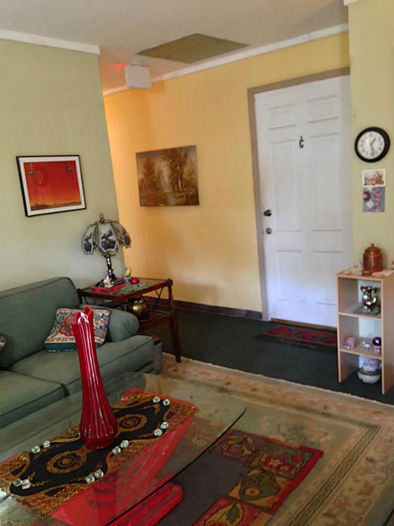 Primary Photo - 609 Tuam St