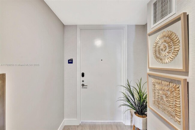 Foto del edificio - 612 Bayshore Dr