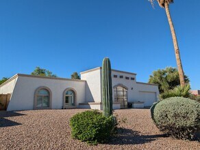 Building Photo - 2851 E Acoma Dr