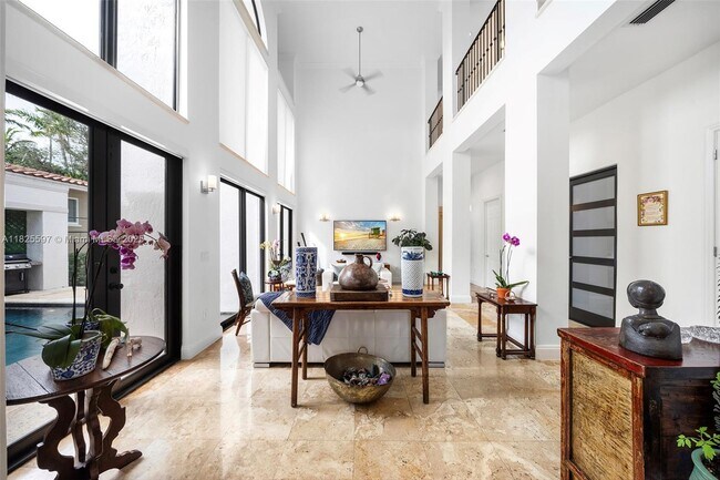Foto del edificio - 150 W Sunrise Ave