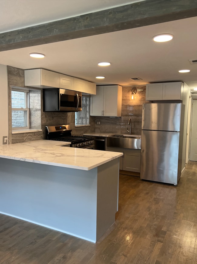 Foto del edificio - 4025 N Lavergne Ave