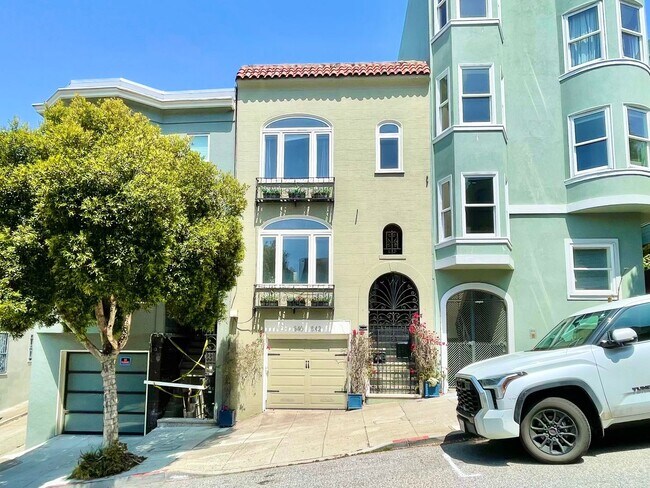 Foto del edificio - 540-542 Vallejo Street