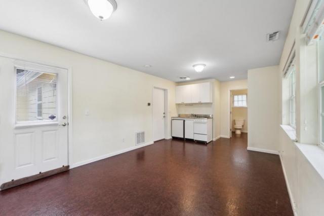 Foto del edificio - 0 bedroom in Seattle WA 98125