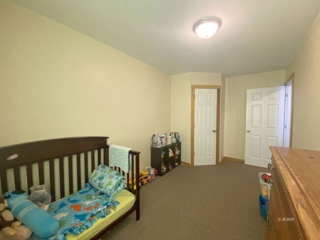 Foto del edificio - 6749 Kramer Ln