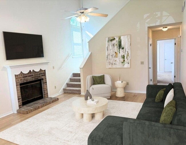 Building Photo - 69 7th St