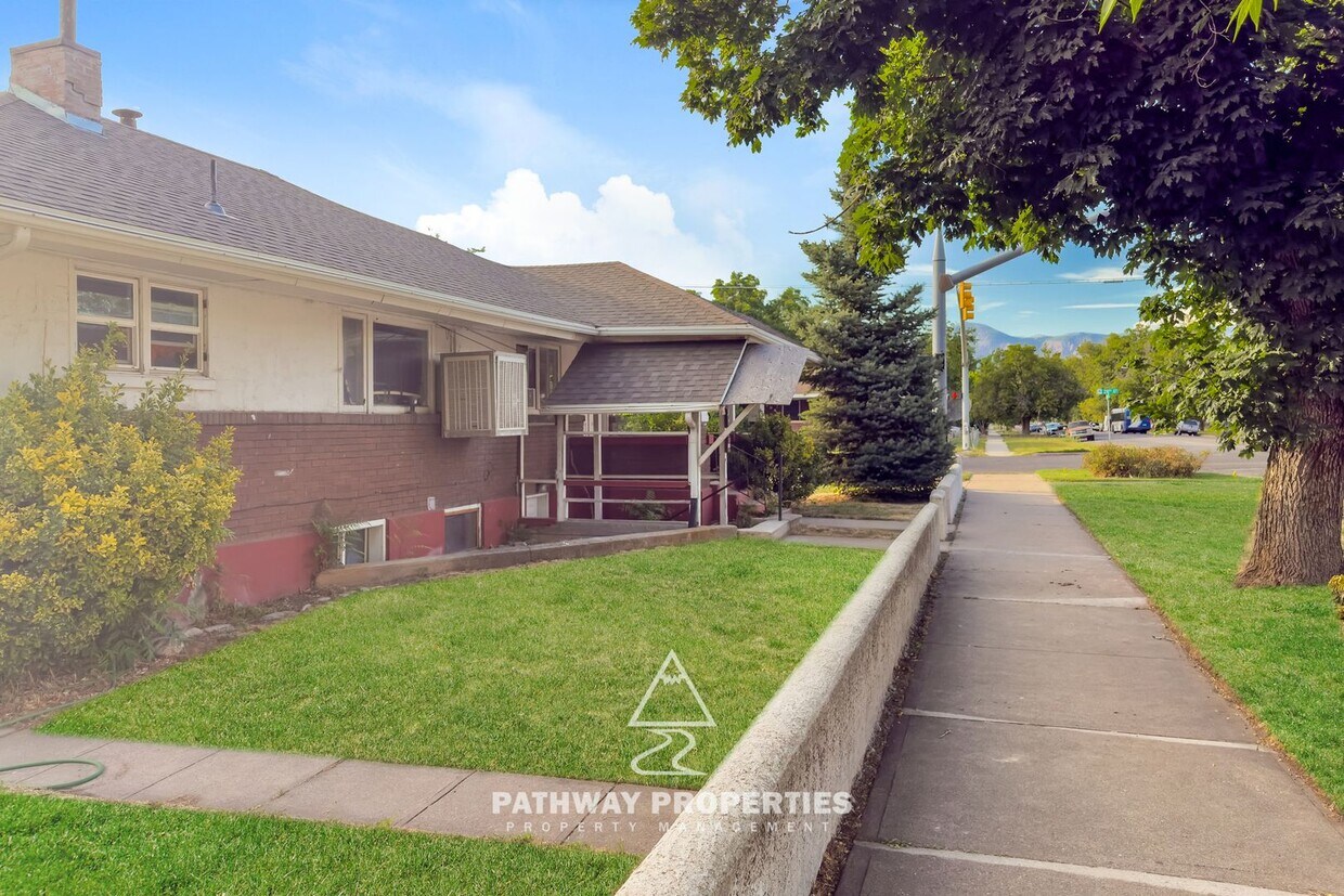Foto principal - 785 28th St