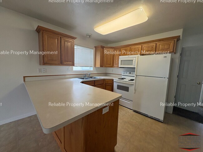 Foto del edificio - 3124 E Chasewood Dr
