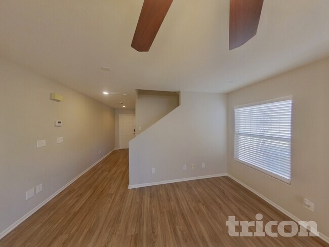 Foto del edificio - 1227 Golden Apple St