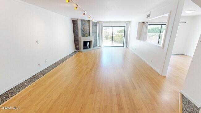 Building Photo - 1218 Westlake Blvd