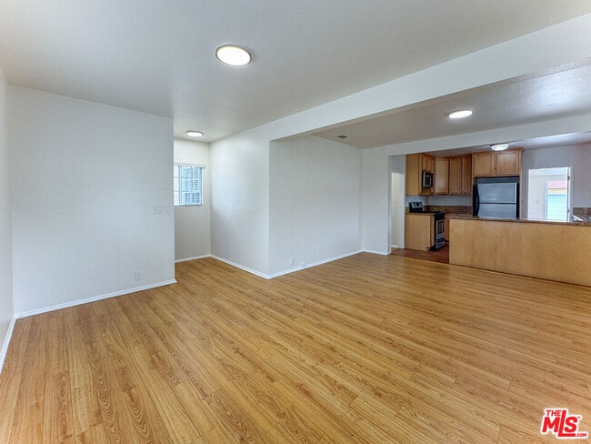 Building Photo - 4459 W 136th St