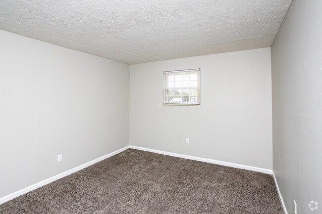 2BR, 1BA - 945 SF - Bedroom - Springhurst East Apartments