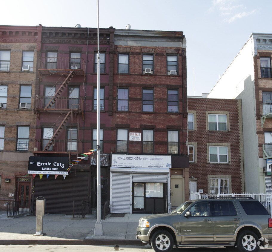 Foto principal - 2202 Fulton St
