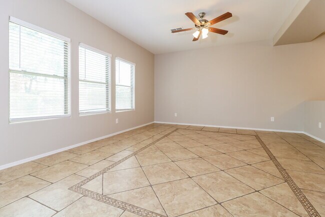 Foto del edificio - 929 E Doris St