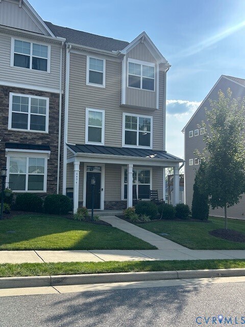 Foto del edificio - 6454 Cassia Loop