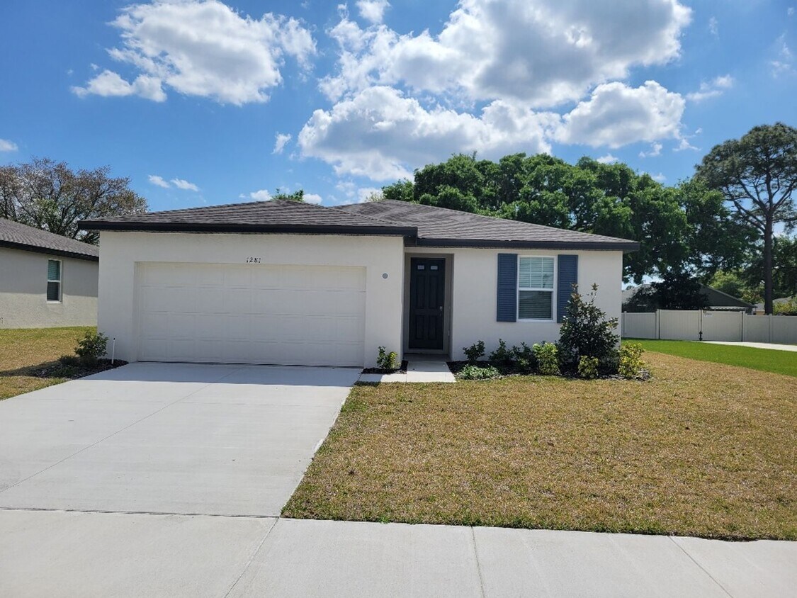 Primary Photo - Brand New Auburndale Home For Rent