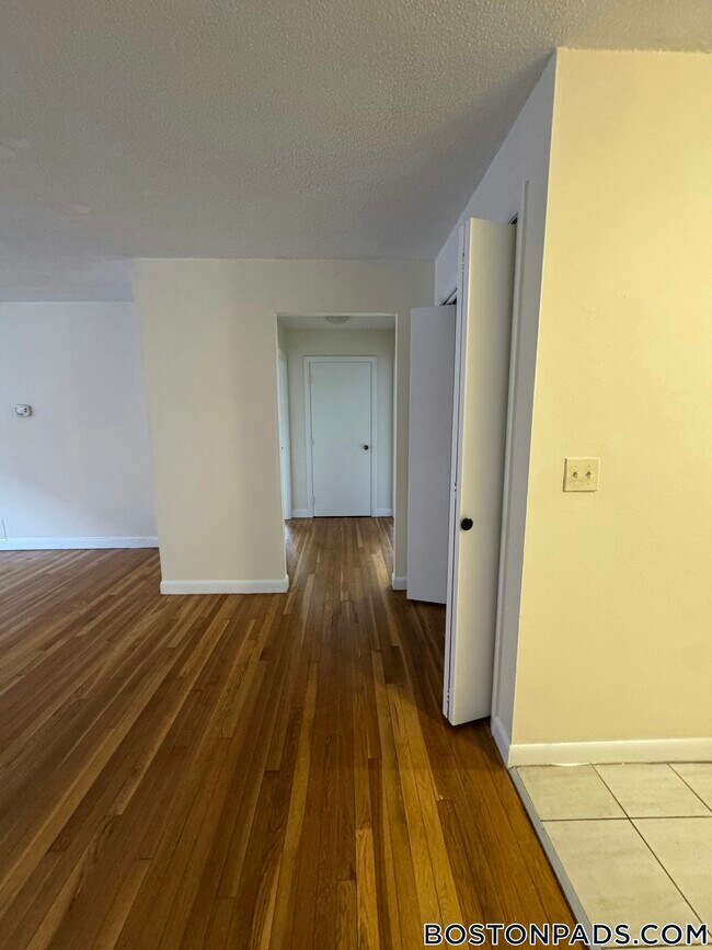 Foto del edificio - 90 Gardner St