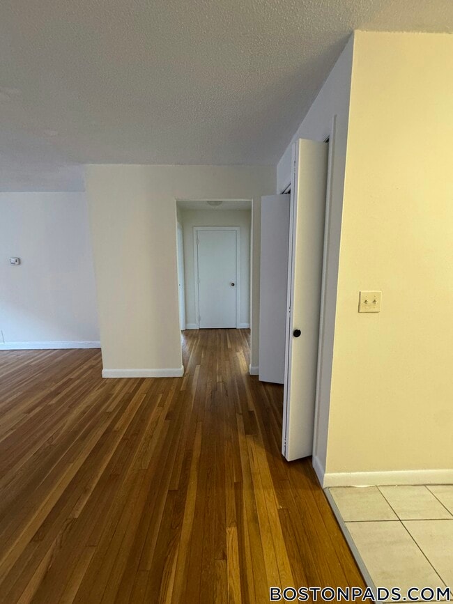 Building Photo - 90 Gardner St