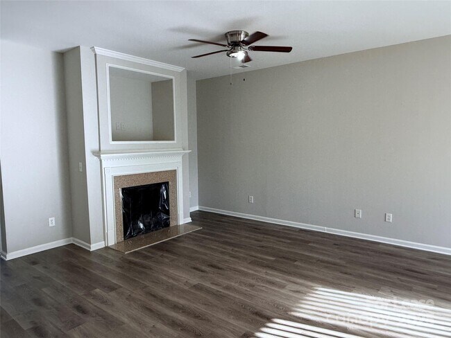 Foto del edificio - 13655 Calloway Glen Dr