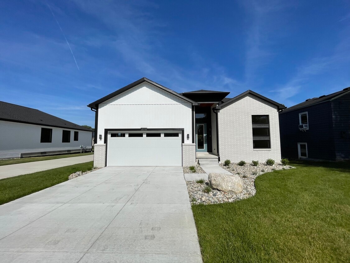 Foto principal - 1858 Upland Dr