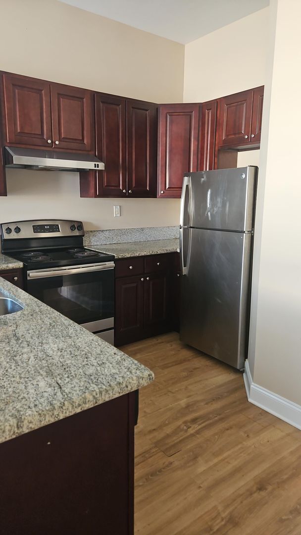 Building Photo - SON 2038-40 St. Anthony St.