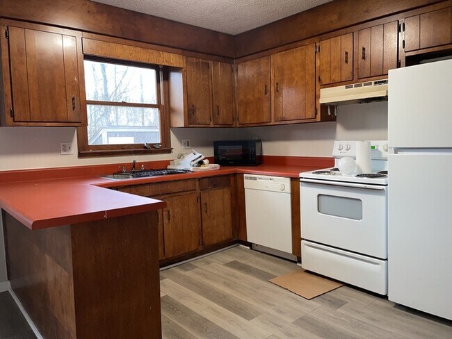 Foto del edificio - 902 Creekside Dr