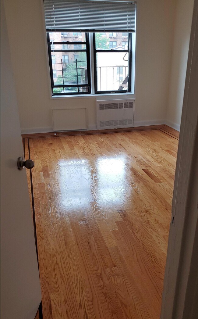 Foto del edificio - 48-50-50 38th St