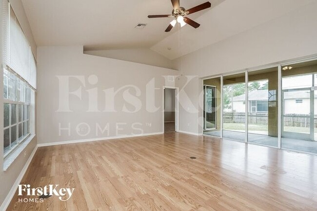 Building Photo - 17528 Braddock Rd