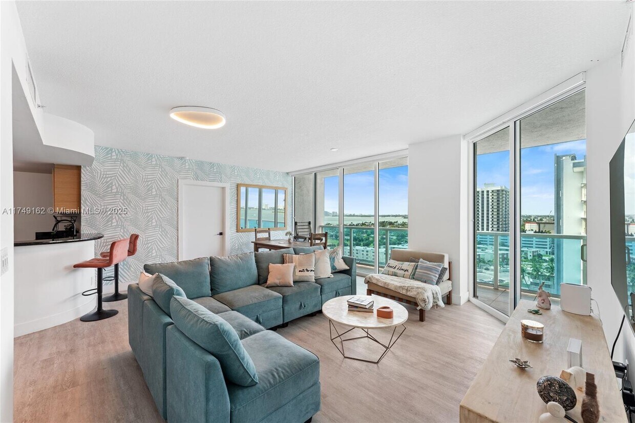 Foto principal - 1881 79th Street Causeway