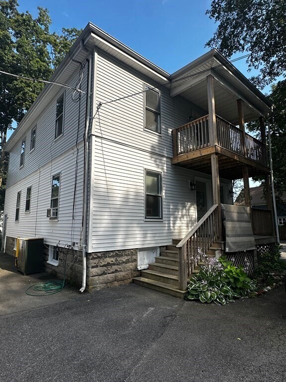 Primary Photo - 134 S Main St