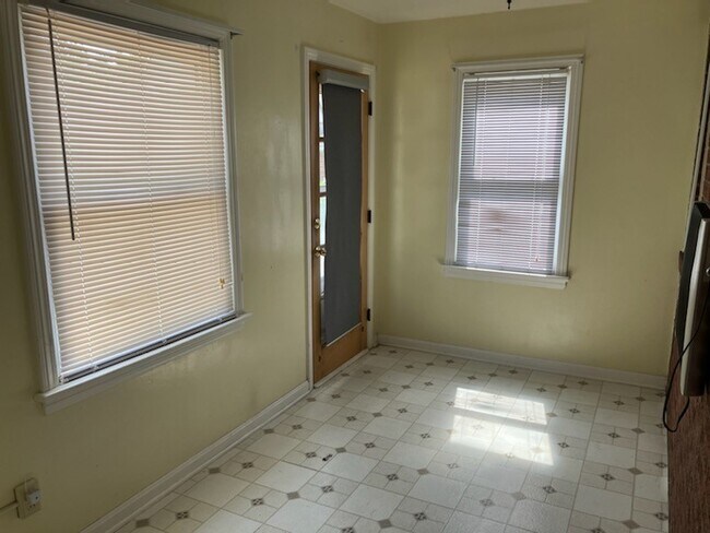 Foto del edificio - 14238 Athens Ave