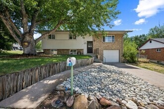 Building Photo - 190 Hillside Dr