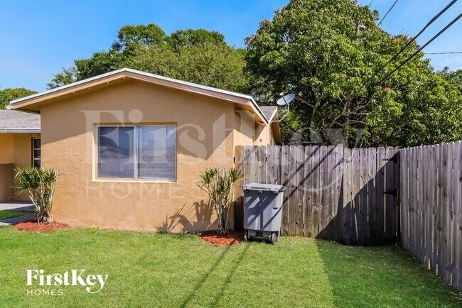 Foto del edificio - 22123 SW 62nd Ct