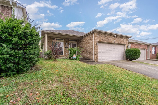 Building Photo - 741 Whispering Brook Trce