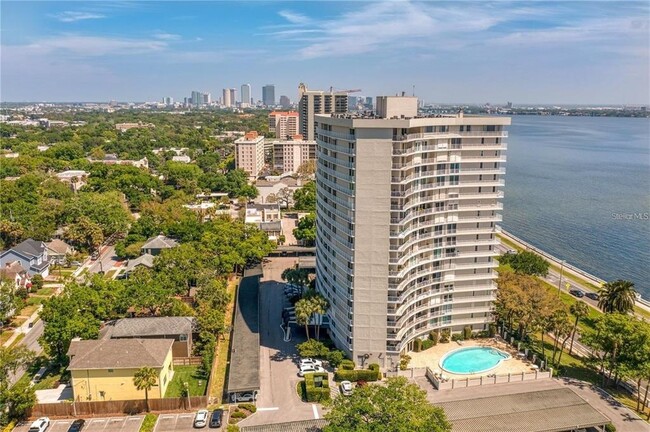 Foto del edificio - 2611 Bayshore Blvd