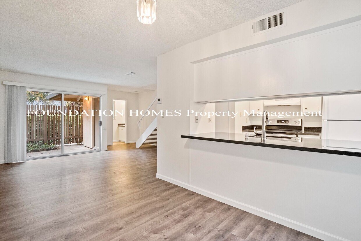 Primary Photo - 2 br, 1 bath House - 67 Roundtree Blvd