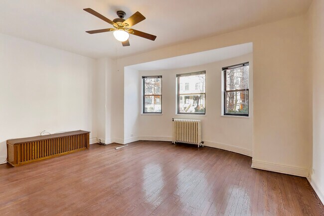 Foto del edificio - 431 W Oakdale Ave