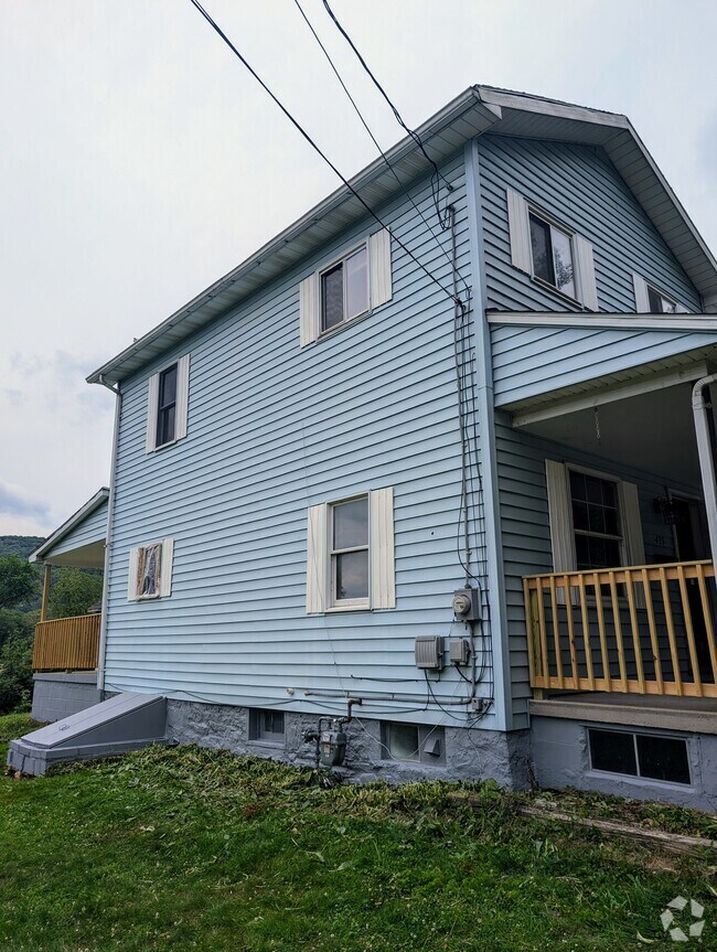 Apartments for rent in Franklin PA with Yard 1 Rentals