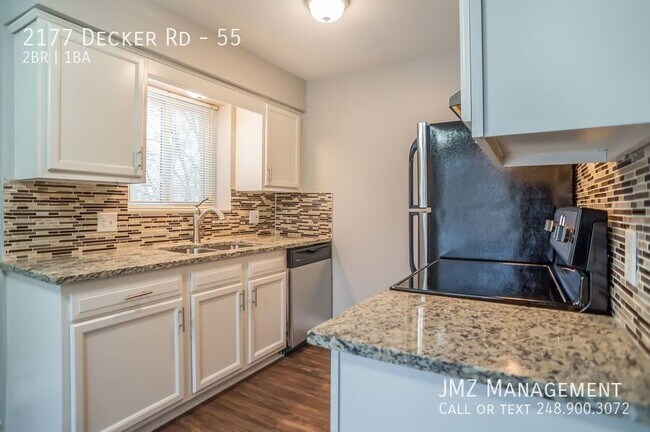 Foto del edificio - 2177 Decker Rd
