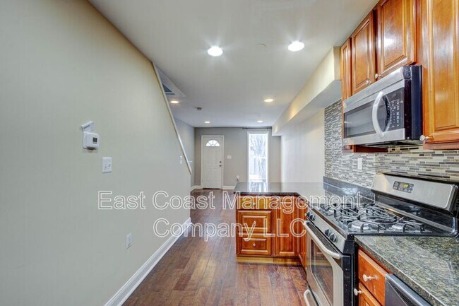 Photo - 2343 McElderry St House