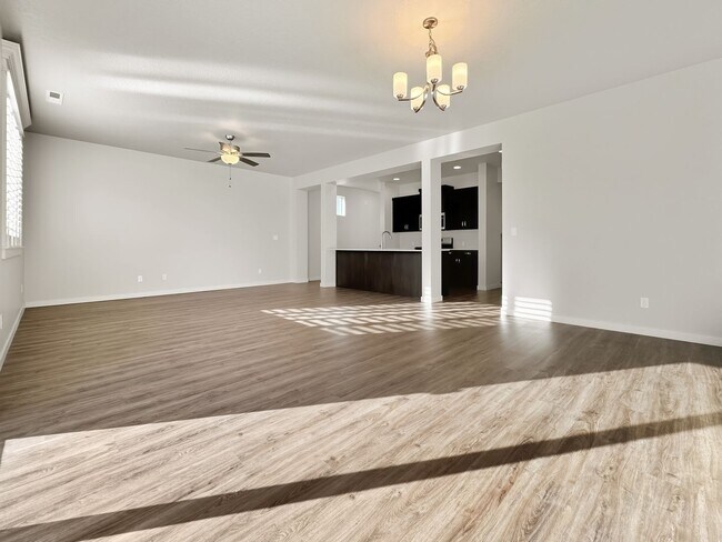 Foto del edificio - Pet-Friendly 4-Bedroom Home in Moxie Ridge with Fenced Yard, Near Trails & Downtown Boise | $500 ...