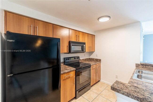 Foto del edificio - 6020 W Sample Rd