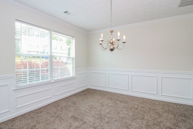 Building Photo - 604 Mohawk Cir
