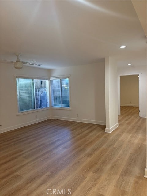 Foto del edificio - 4823 River Ave